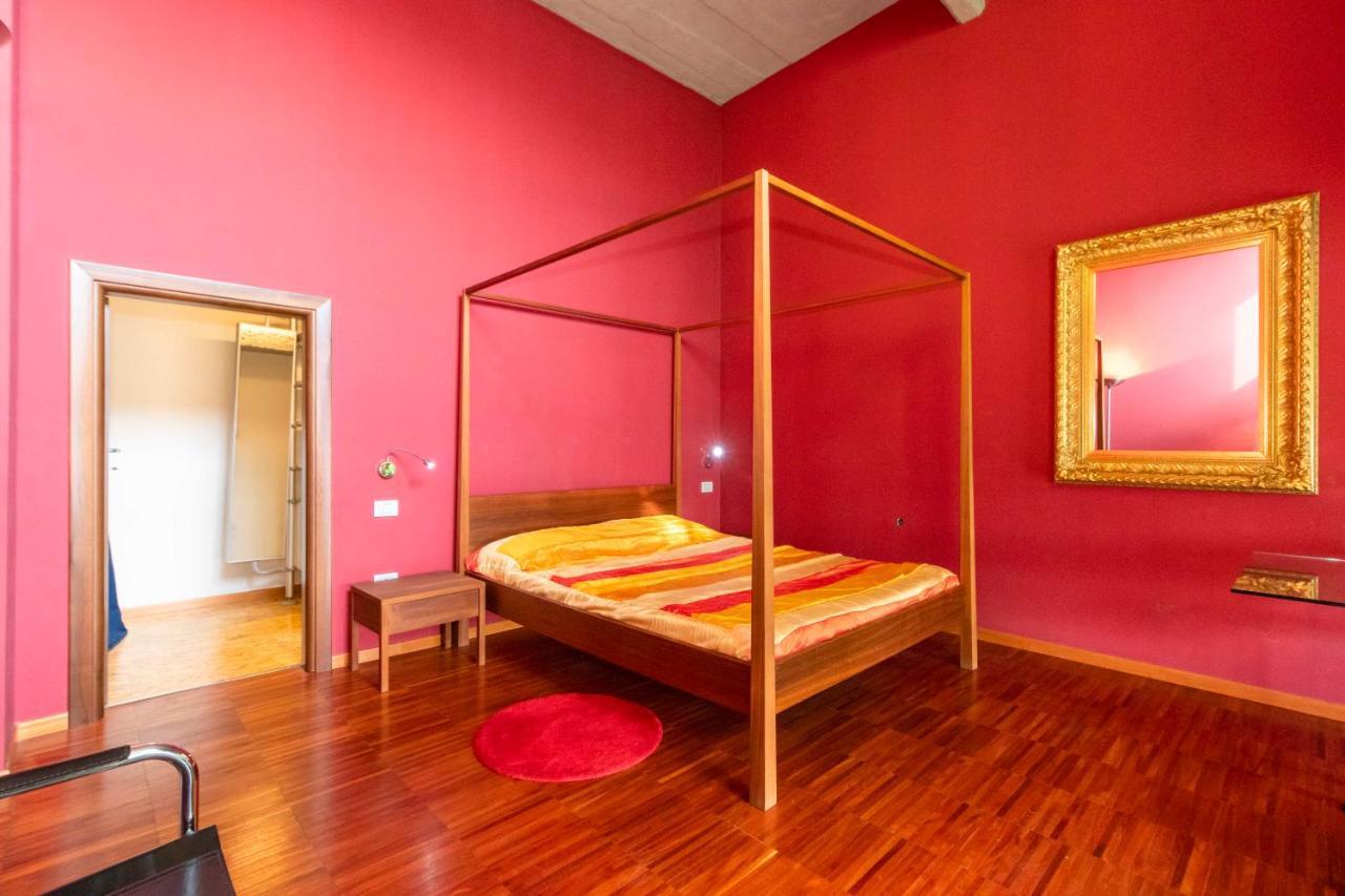 Dora Riverside Modern Apartment With Private Parking Турин Экстерьер фото